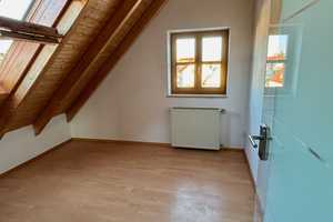 Schöne Doppelhaushälfte mit großem Hobbykeller, Sauna, voll ausgebautem Dachspitz + Garage mit Anbau – Dachau (Kreis) – Vorschaubild 18