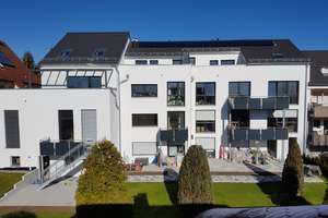 Neuwertig nach Sanierung: großzügige 3-Zimmer OG-Wohnung mit Weitblick in  Jettingen