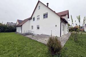 Gepflegtes Zweifamilienhaus mit schönem Garten und Doppelgarage – Die vollständige Adresse der Immobilie erhältst du vom Anbieter., 86756 Reimlingen – Vorschaubild 6
