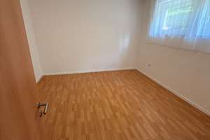 3 Zi. Wohnung mit neuer EBK, eigenem Eingang & Garten in Bad Cannstatt – Gnesenerstr. 70, 70374 Schmidener Vorstadt, Stuttgart – Vorschaubild 5