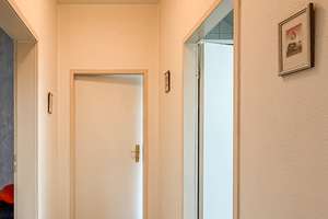 Geräumige 3-Zimmer-Dachgeschosswohnung im Herzen von Bi-Jöllenbeck – Die vollständige Adresse der Immobilie erhältst du vom Anbieter., 33739 Jöllenbeck, Bielefeld – Vorschaubild 6