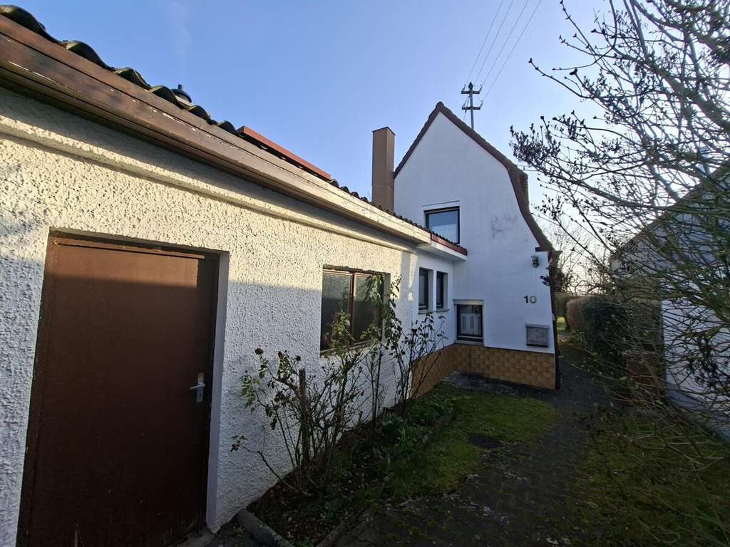 Immobilie in Giengen an der Brenz - Charmantes und kompaktes Einfamilienhaus mit Garten in Burgberg - Bild 1