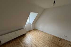 Kleine Wohnung im Dachgeschoss – Bülowstr. 53, 23566 Lübeck – Vorschaubild 3