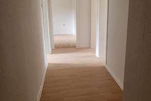 Günstige, helle drei Zimmer Wohnung !!!! – Die vollständige Adresse der Immobilie erhältst du vom Anbieter., 47137 Untermeiderich, Duisburg – Vorschaubild 3