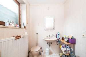 Zweifamilienhaus in ruhiger Sackgasse – flexibel nutzbar & viel Potenzial – Die vollständige Adresse der Immobilie erhältst du vom Anbieter., 93474 Arrach – Vorschaubild 11