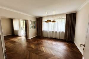 Hochwertige 3,5-Zimmer-Wohnung mit Balkon direkt an den Rheinwiesen – Wildenbruchstraße 6, 40545 Oberkassel, Düsseldorf – Vorschaubild 2