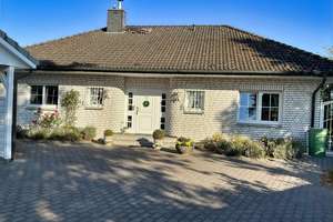 Badendorf - eleganter Bungalow in Feldrandlage – Die vollständige Adresse der Immobilie erhältst du vom Anbieter., 23619 Badendorf – Vorschaubild 2