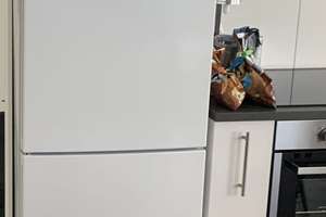 Schöne und helle 2 Zimmerwohnung in einem ruhigen Hinterhaus zentral in Wiesbaden – Die vollständige Adresse der Immobilie erhältst du vom Anbieter., 65183 Mitte, Wiesbaden – Vorschaubild 7