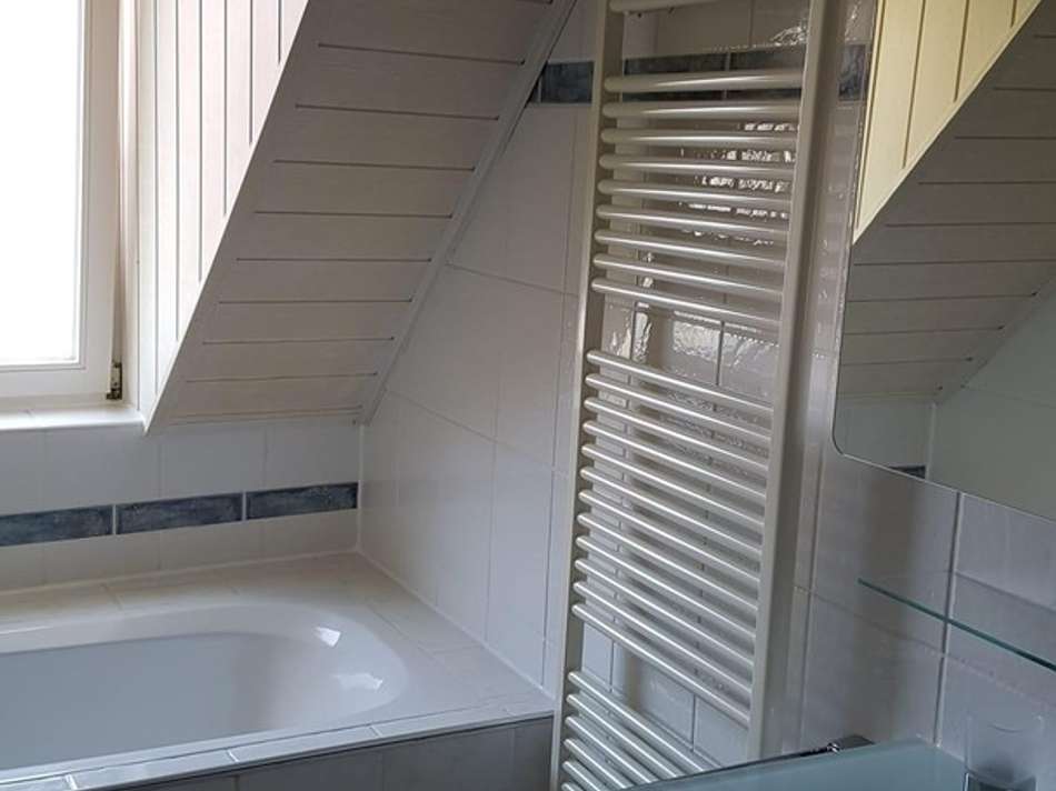 Badezimmer OG mit Wanne