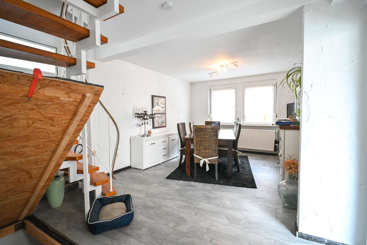 Immobilie in Großostheim - Einfamilienhaus mit Terrasse und Hofbereich in Großostheim! - Bild 3