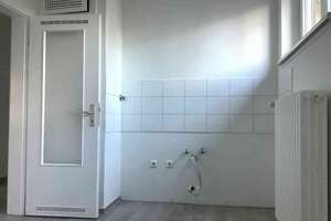 Renovierte 3-Zimmer-Wohnung im Erdgeschoss mit Balkon in Uninähe! – Julius-Leber-Str. 8, 33615 Schildesche, Bielefeld – Vorschaubild 4