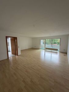 3-Zimmerwohnung mit zwei Balkonen in Philippsburg/Huttenheim