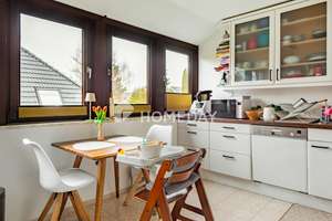 Drei Zimmer unter dem Dach – saniert, vermietet, solide – Die vollständige Adresse der Immobilie erhältst du vom Anbieter., 28279 Habenhausen, Bremen – Vorschaubild 5