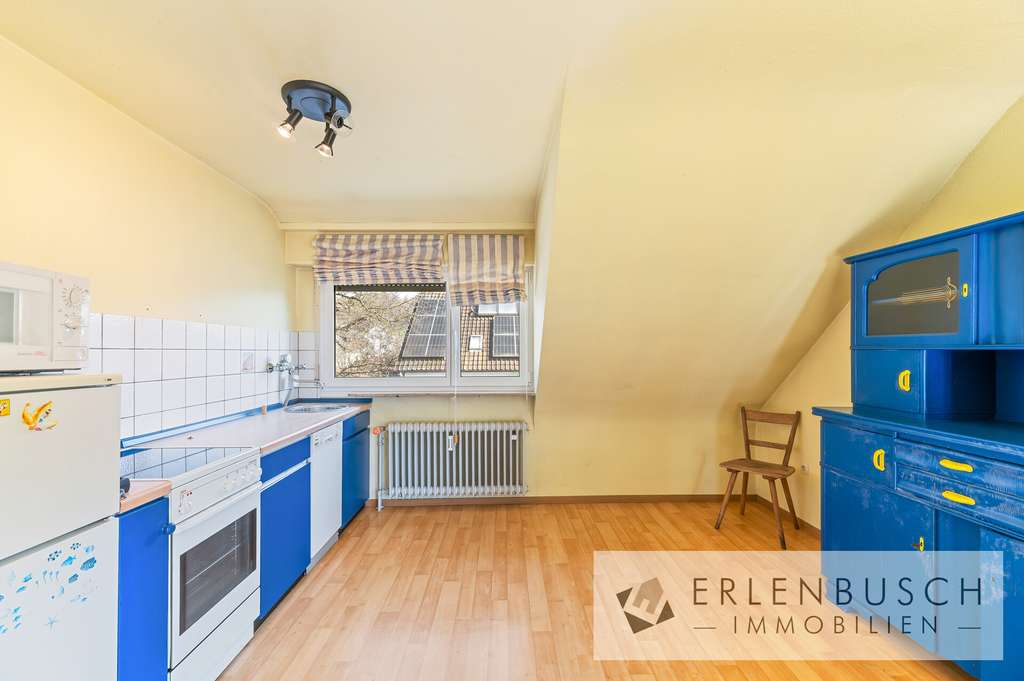 Immobilie in Rudersberg - Zweifamilienhaus mit 2 Garagen, großem Grundstück und vielseitiger Nutzung - Bild 1