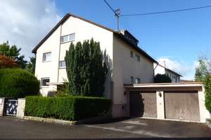 2-3 Familienhaus (8 Zi.) mit PV-Anlage, Klimaanlage, 3 Einzelgaragen, gr. Garten für 749.000,-- € – Die vollständige Adresse der Immobilie erhältst du vom Anbieter., 71691 Freiberg am Neckar – Vorschaubild 1