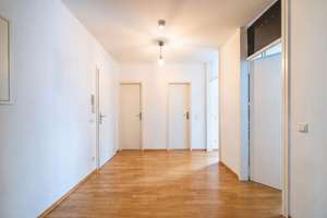 Großzügige 4-Zimmer-Wohnung mit besonderem Charakter in der begehrten Maxvorstadt – Die vollständige Adresse der Immobilie erhältst du vom Anbieter., 80799 Am alten nördlichen Friedhof, München – Vorschaubild 5