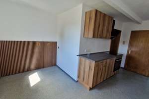 Charmantes ehemaliges Bauernhaus mit viel Platz und großem Potential zu vermieten! – Peilstein 6, 92259 Neukirchen bei Sulzbach-Rosenberg – Vorschaubild 8