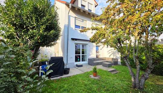 Bild von REIHENHAUS IN FAMILIENFREUNDLICHER ORTSRANDLAGE VON NIEDER-ESCHBACH