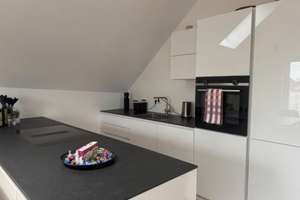 Exklusive, teilmöblierte Dachgeschosswohnung am Schlössle – Humboldtstraße 2, 86167 Lechhausen-West, Augsburg – Vorschaubild 3