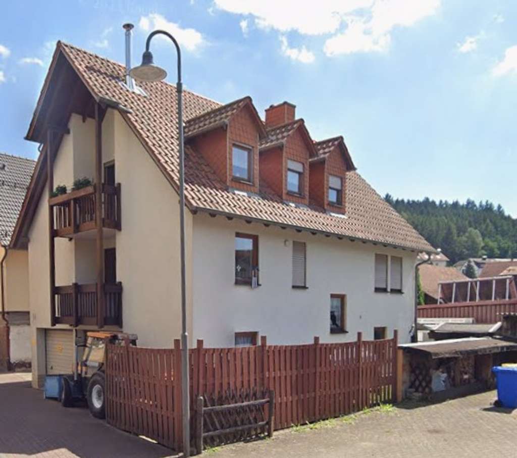 Immobilie in Jossgrund - 1 Haus , 2 Wohnungen mit pflegeleichtem Grundstück - Bild 0
