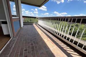 Herrliche Aussichten nicht nur vom Balkon! Modernisierte 3 Zimmer + modernes Bad mit Dusche + Aufzug – Krohstraße 4, 50968 Bayenthal, Köln – Vorschaubild 16