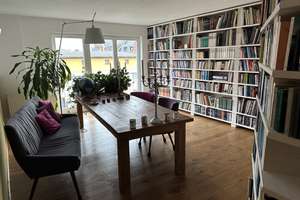 Draußen die Dächer der Stadt, drinnen die Oase – Blücherstraße 44, 65195 Westend / Bleichstraße, Wiesbaden – Vorschaubild 1