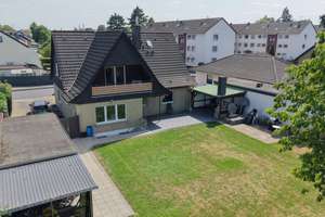 Stilvoll modernisiert 
mit viel Wohn- und Gartenfläche – Die vollständige Adresse der Immobilie erhältst du vom Anbieter., 41539 Dormagen – Vorschaubild 9