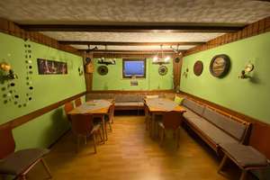Großzügiger Bungalow in Schwalmtal mit Garten, Pool, Sauna, Kellerbar und 2 Garagen zu vermieten – Die vollständige Adresse der Immobilie erhältst du vom Anbieter., 36318 Schwalmtal – Vorschaubild 21
