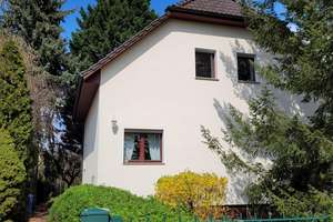 Provisionsfreies Einfamilienhaus - kernsaniert + Neubau-OG (2000), 800 m² Garten, Kamin, ruhige Lage