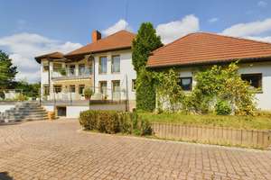 Arbeiten und Wohnen, großzügige luxuriöse Villa, Wohn- und Geschäftshaus zur Selbstnutzung oder Rend – Amselsteig 5 -7, 96155 Buttenheim – Vorschaubild 32