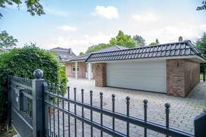 Exklusiver Walmdach-Bungalow mit hochwertiger Ausstattung in gefragter Lage – Die vollständige Adresse der Immobilie erhältst du vom Anbieter., 22941 Bargteheide – Vorschaubild 3