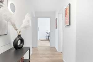 Hoch hinaus: Lichtdurchflutete 3-Zimmer-Wohnung mit Weitblick in Ulm-Wiblingen – Die vollständige Adresse der Immobilie erhältst du vom Anbieter., 89079 Wiblingen, Ulm – Vorschaubild 5