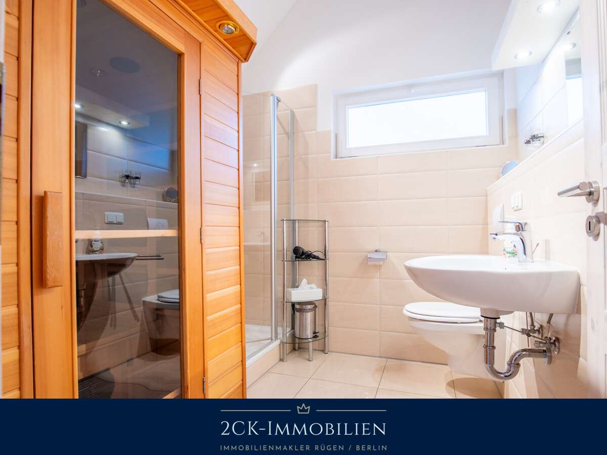 Immobilie in Glowe - 2 Zimmer Premium Ferienwohnung in Glowe, strandnah, zwei Balkone, Sauna, Kamin, inkl. Stellplatz! - Bild 0