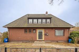 Geräumiges Einfamilienhaus mit Garten in zentraler Lage von Weyhe-Leeste – Die vollständige Adresse der Immobilie erhältst du vom Anbieter., 28844 Weyhe – Vorschaubild 4