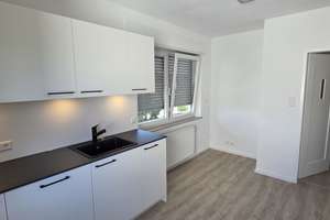 Neu renovierte 4-Zimmer-Wohnung mit 2 Balkonen im 1. OG in Bad Cannstatt, Wohngebiet "Im Geiger" – Im Geiger 45, 70374 Im Geiger, Stuttgart – Vorschaubild 11