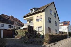 Entwicklungsfähiges 3-Familienwohnhaus in begehrter Ettlinger Lage! – Die vollständige Adresse der Immobilie erhältst du vom Anbieter., 76275 Ettlingen – Vorschaubild 1