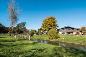 Traumhaftes Grundstück mit stilvollem Haus in ruhiger Lage – Rosenheim (Kreis) – Vorschaubild 2