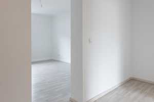 Helle 2-Zimmer-Wohnung mit neuer Einbauküche & Garage in ruhiger zentraler Lage von Weitmar-Mitte – Bochum – Vorschaubild 1