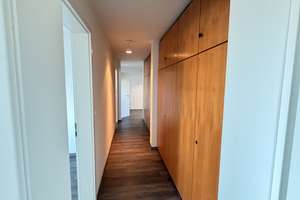 Wohnjuwel über der Donau – Lichtdurchflutete 4-Zimmer-Wohnung in Top-Lage von Regensburg – Die vollständige Adresse der Immobilie erhältst du vom Anbieter., 93059 Weichs, Regensburg – Vorschaubild 9