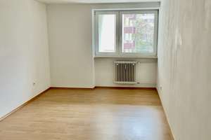 Schwabingen: freie 2 Zimmerwohnung mit Loggia und Küche – Schleißheimer Straße 126, 80797 Neuschwabing, München – Vorschaubild 2
