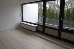 Helle 2-Zi.-Whg. +Blk +EBK (alles neu) in M.-Waldperlach