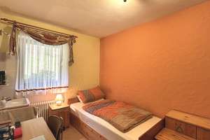 Einfamilienhaus mit Einliegerwohnung in Geroldsgrün  – Die vollständige Adresse der Immobilie erhältst du vom Anbieter., 95179 Geroldsgrün – Vorschaubild 9