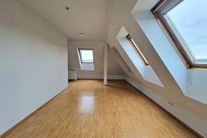 Exklusive Dachgeschoss-Maisonette Wohnung mit Kamin, EBK & Loggia – Die vollständige Adresse der Immobilie erhältst du vom Anbieter., 70372 Seelberg, Stuttgart – Vorschaubild 8