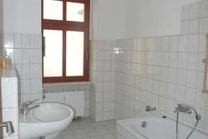 Ab Mitte August: Geräumige 2-Zimmer-Wohnung mit Laminatboden "Dielenoptik", Essküche und Badewanne – Neugasse 52, 1662 Meißen – Vorschaubild 8
