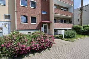 Leerstehende, gut ausgestattete Dreizimmerwohnung mit Balkon!