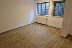 Renovierte, 2-Zi-Souterrain-Wohnung in KA-Durlach