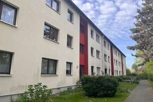 *Erstbezug nach Sanierung*,  2-Zimmerwohnung in Köln Flittard mit Balkon