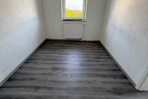 Preiswertes, vollständig renoviertes 7-Raum-Einfamilienhaus in Oberndorf am Neckar – Aspenweg 44, 78727 Rottweil (Kreis) – Vorschaubild 3