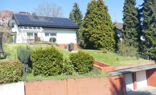 EFH in Grünwettersbach mit Südosthanglage, neues Dach, Wärmepumpe und Photovoltaik mit Speicher