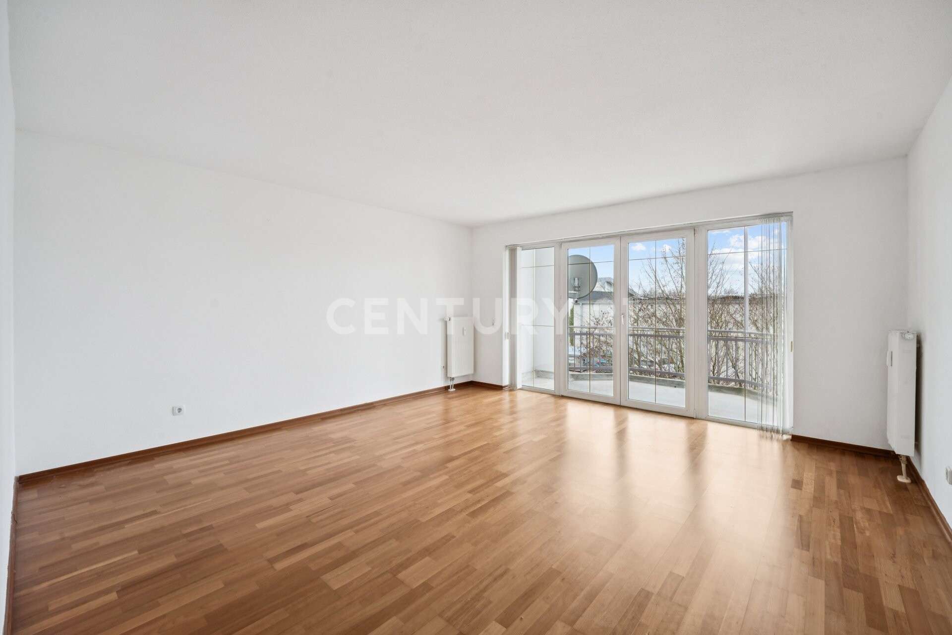 Immobilie in Bogen - Lichtdurchflutete 2-Zimmer-Wohnung mit großzügigem Balkon in zentraler Lage - Bild 1